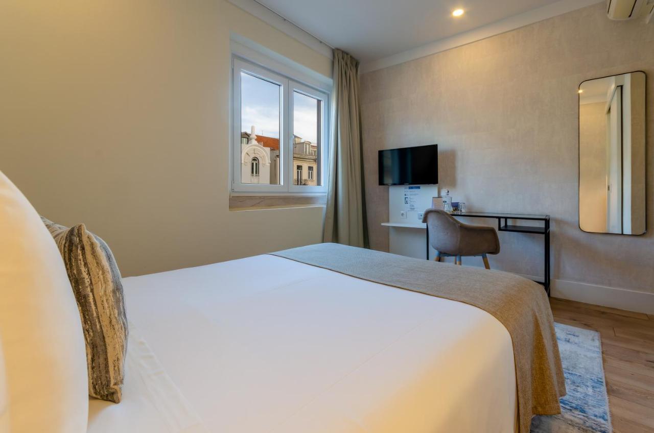 Double Room,1297344433:JPEG