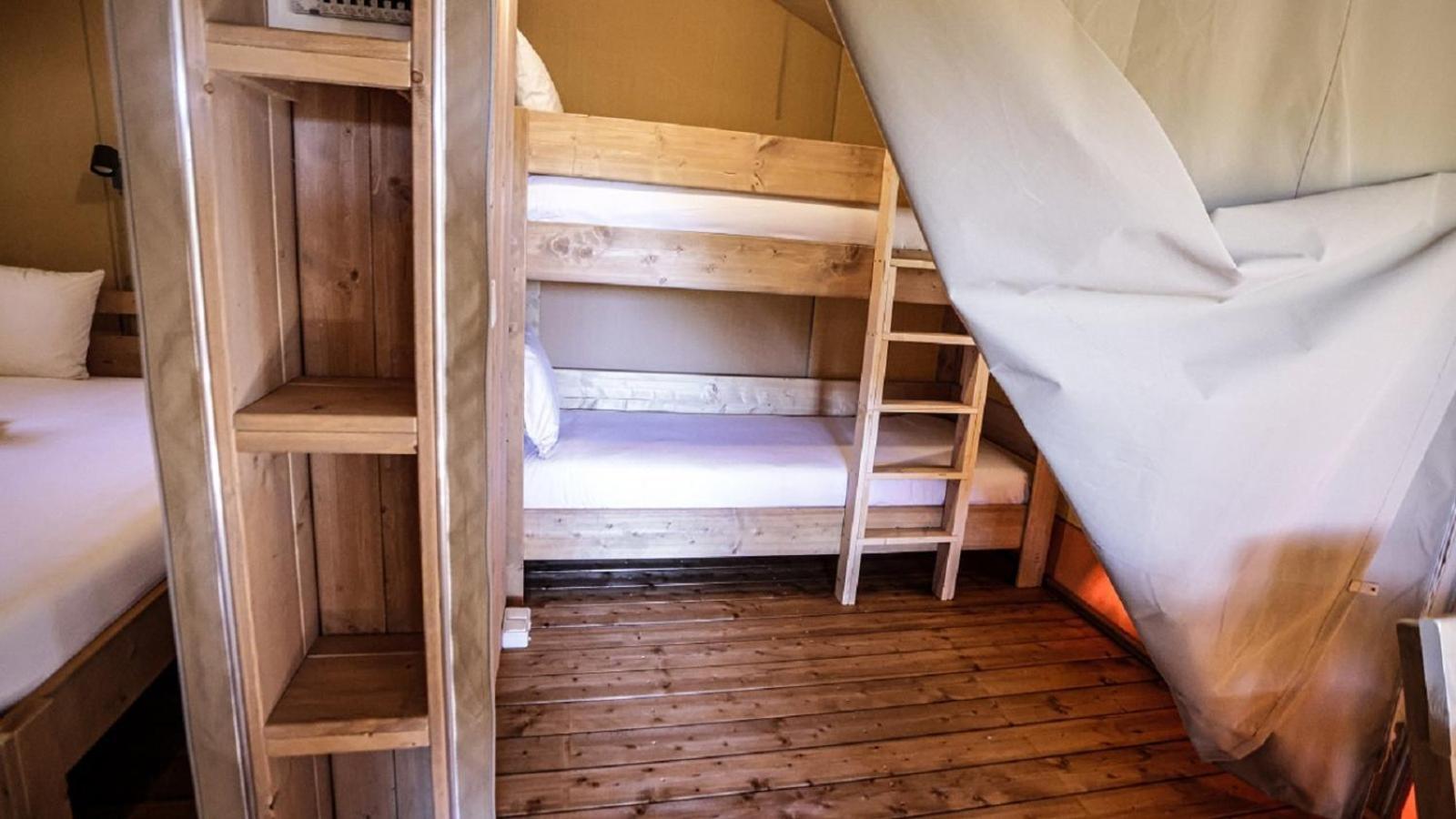 Glamping Tent,1516456723:JPEG